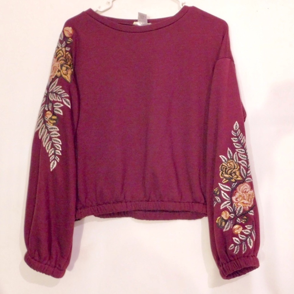 INTU BURGANDY FLOWER  EMBROIDERED SWEATER